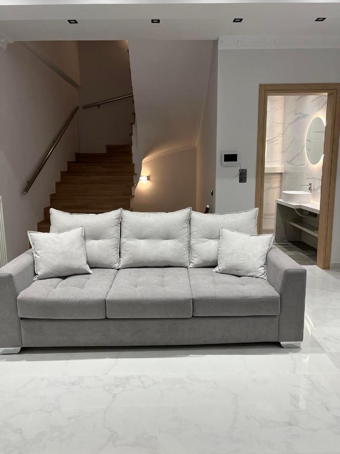 Kontis' Deluxe Furnished Apartment Loutraki  Eksteriør bilde