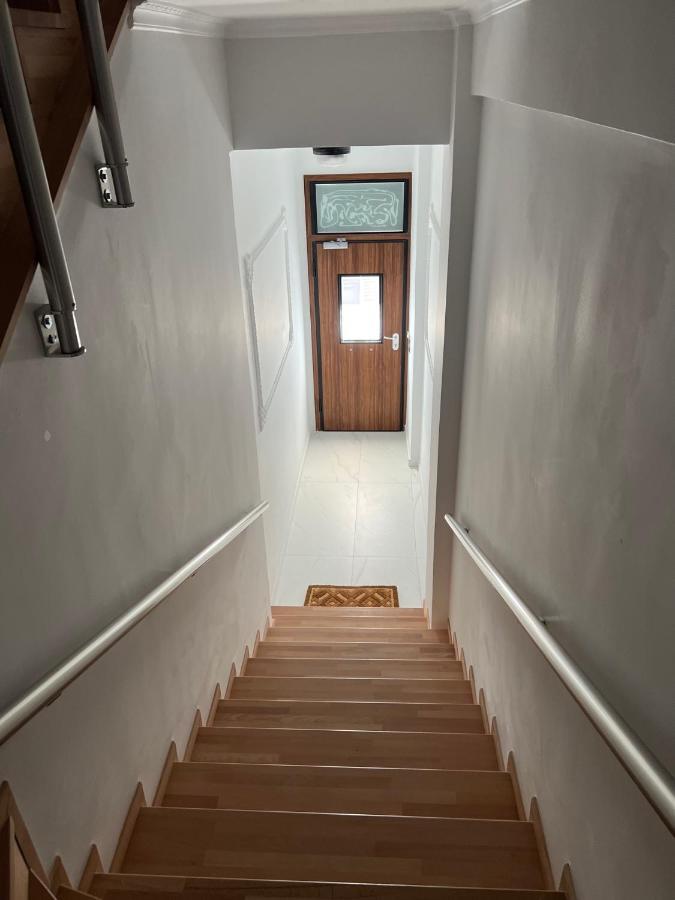 Kontis' Deluxe Furnished Apartment Loutraki  Eksteriør bilde