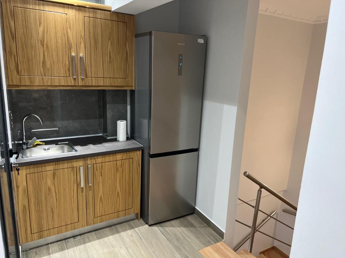 Kontis' Deluxe Furnished Apartment Loutraki  Eksteriør bilde