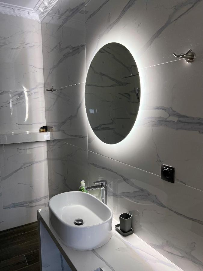 Kontis' Deluxe Furnished Apartment Loutraki  Eksteriør bilde