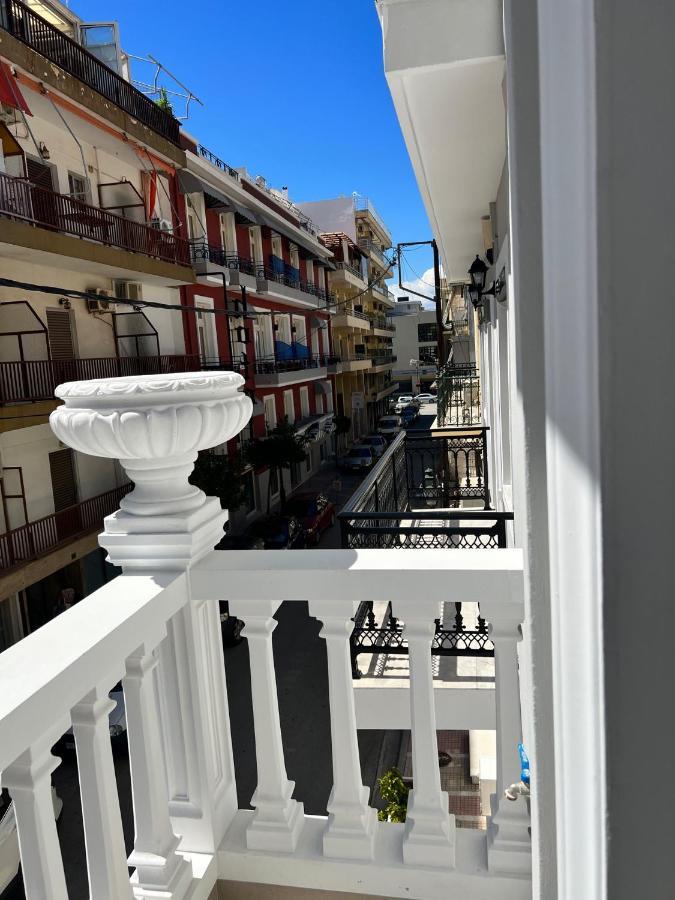 Kontis' Deluxe Furnished Apartment Loutraki  Eksteriør bilde