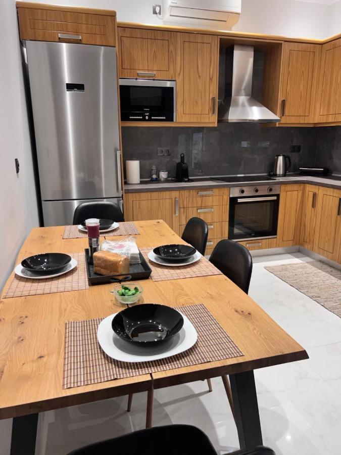 Kontis' Deluxe Furnished Apartment Loutraki  Eksteriør bilde