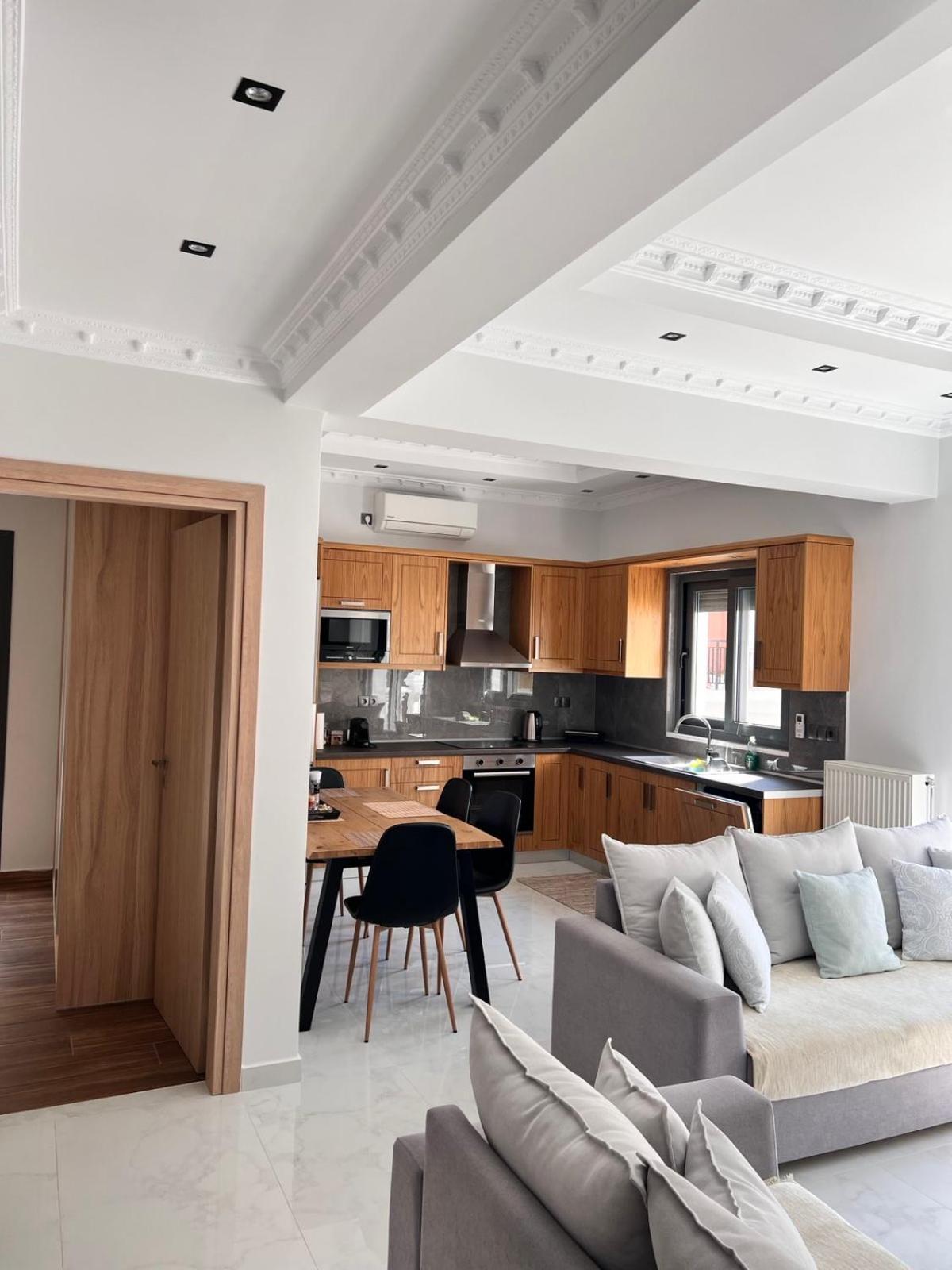 Kontis' Deluxe Furnished Apartment Loutraki  Eksteriør bilde