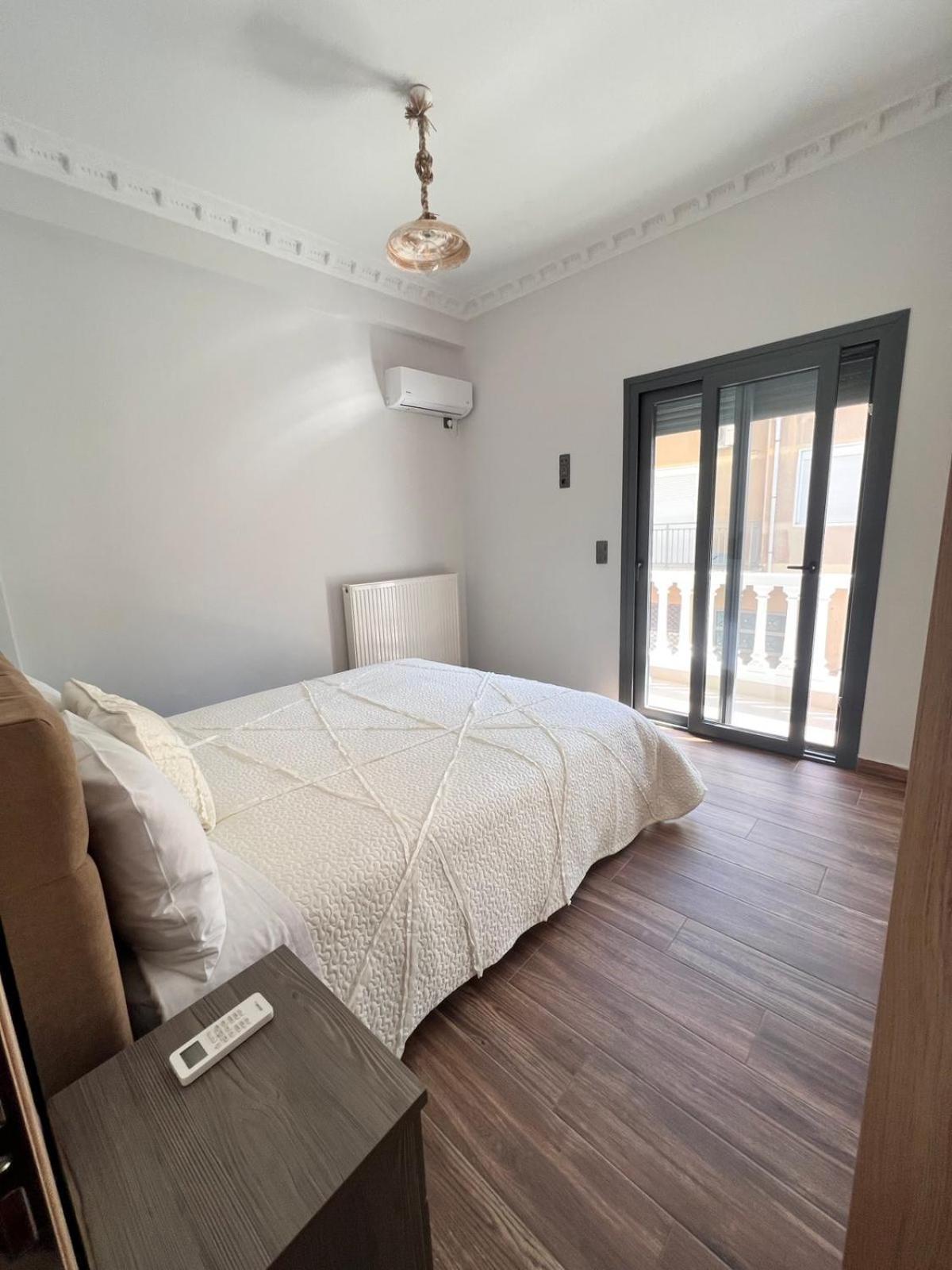 Kontis' Deluxe Furnished Apartment Loutraki  Eksteriør bilde