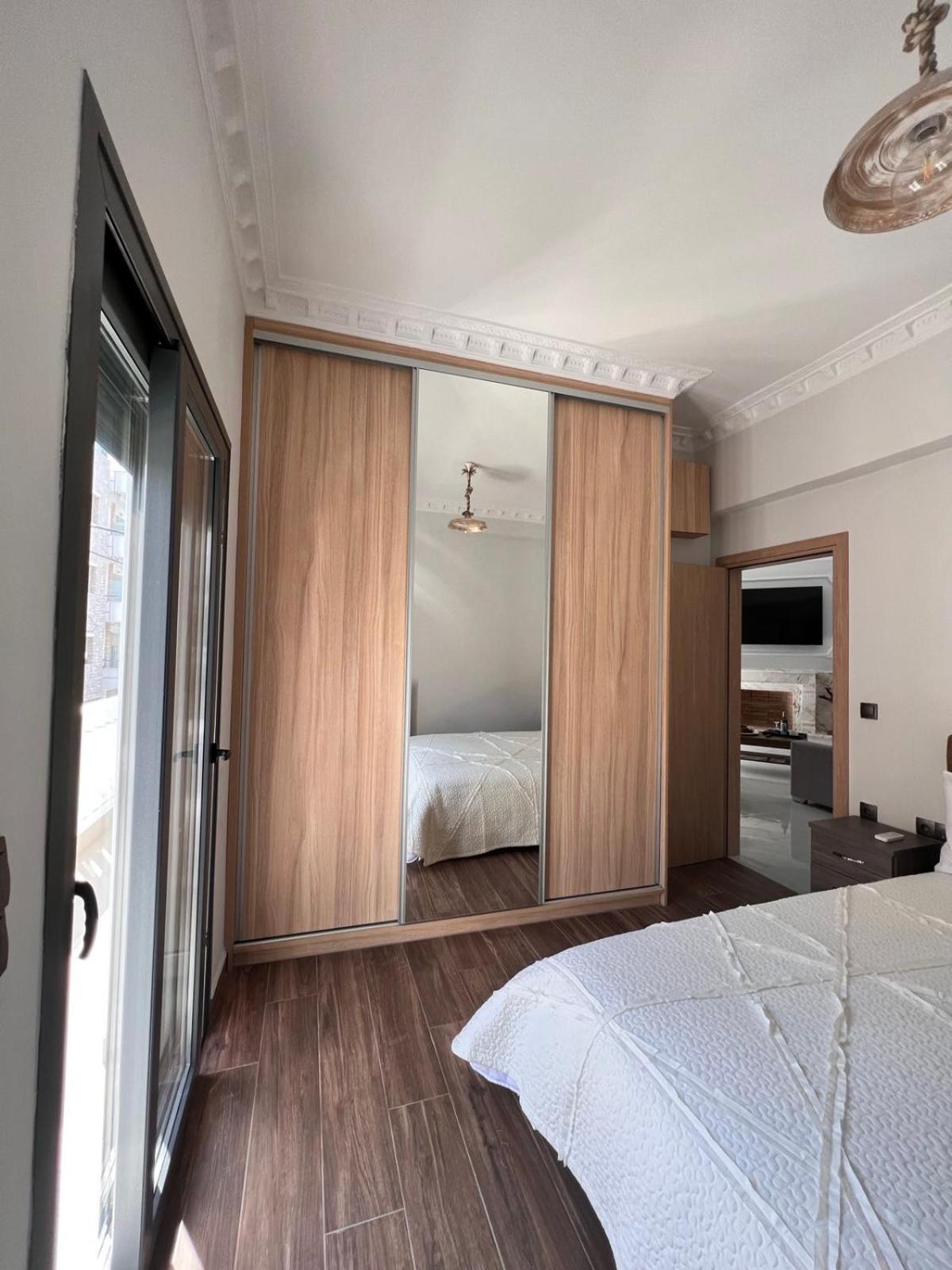 Kontis' Deluxe Furnished Apartment Loutraki  Eksteriør bilde