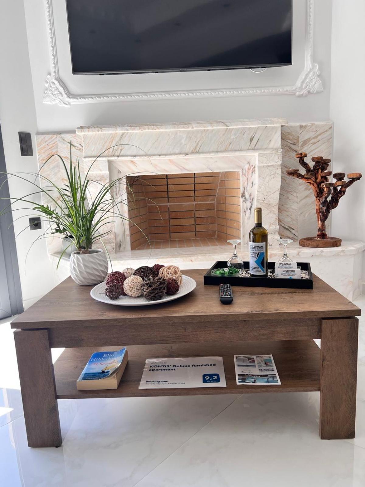 Kontis' Deluxe Furnished Apartment Loutraki  Eksteriør bilde