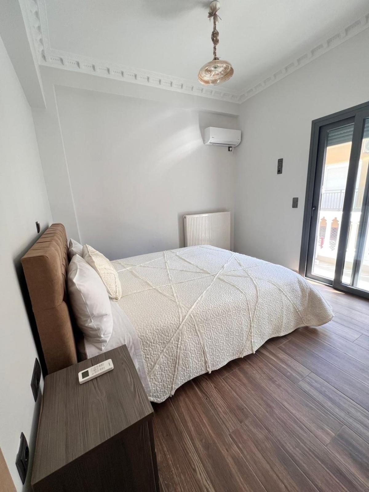Kontis' Deluxe Furnished Apartment Loutraki  Eksteriør bilde