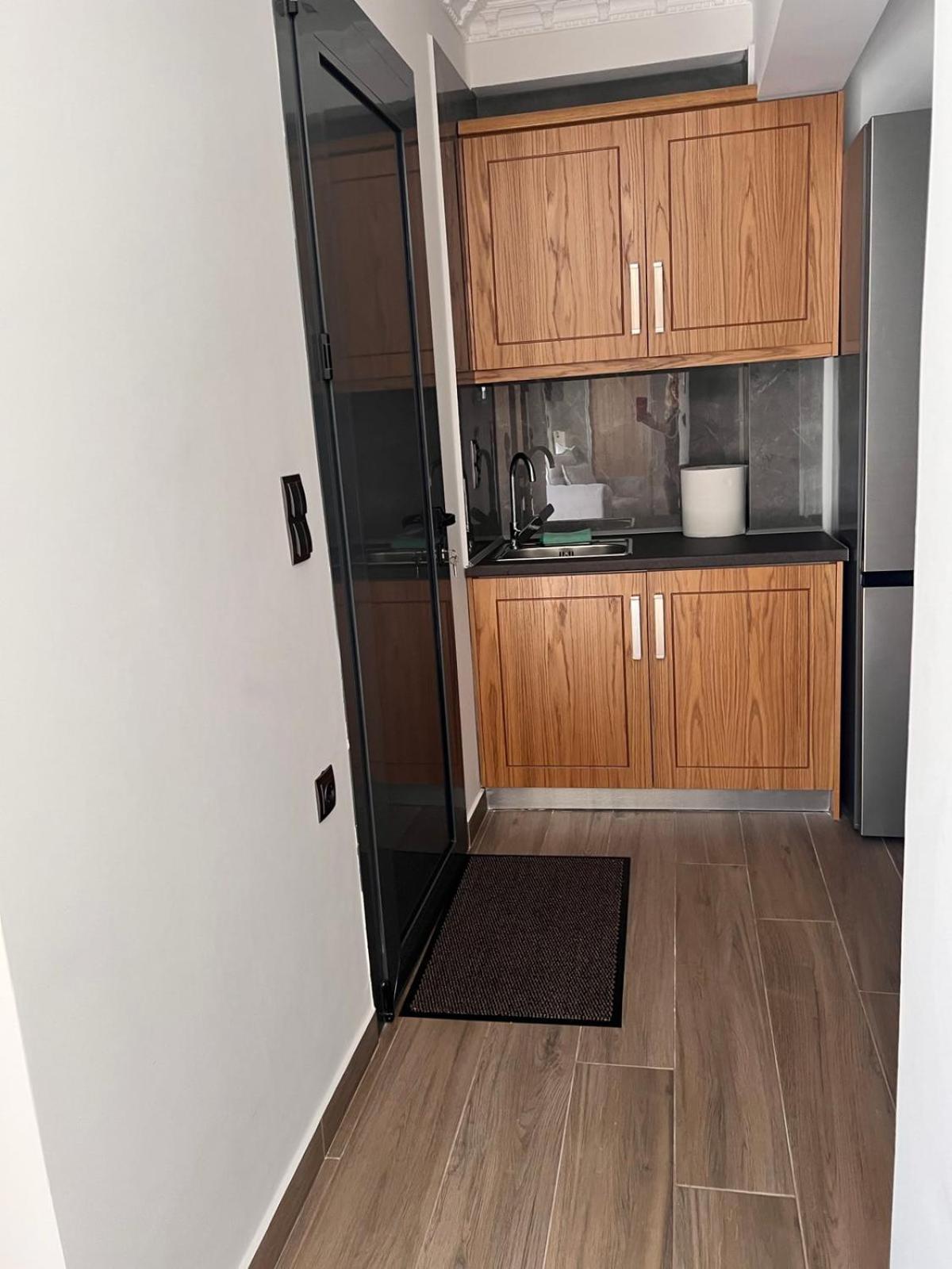 Kontis' Deluxe Furnished Apartment Loutraki  Eksteriør bilde