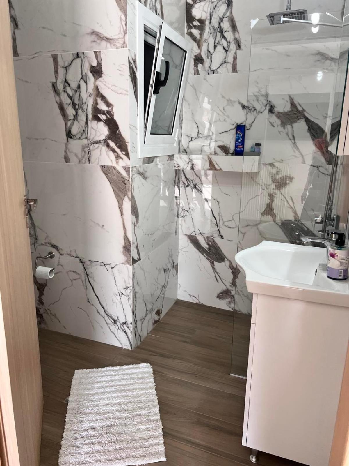 Kontis' Deluxe Furnished Apartment Loutraki  Eksteriør bilde