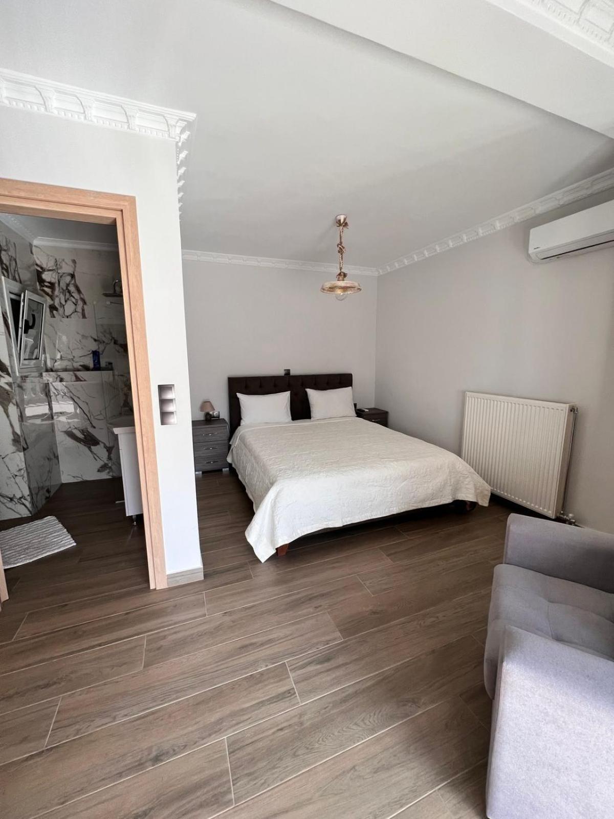 Kontis' Deluxe Furnished Apartment Loutraki  Eksteriør bilde
